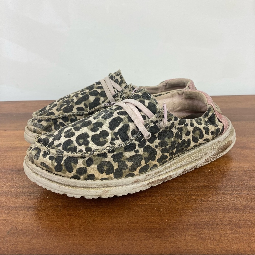 HEY DUDE Wendy Youth LEO NUT 130121619 Size Y3 - L4 Comfort Cheetah